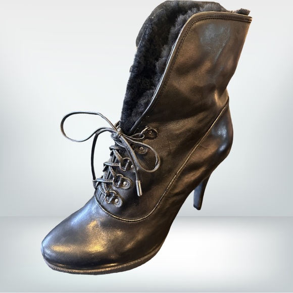 Kenneth Cole Sheepskin and Leather Cuffed High Heel Ankle Boots NWOT 8 - Picture 9 of 9